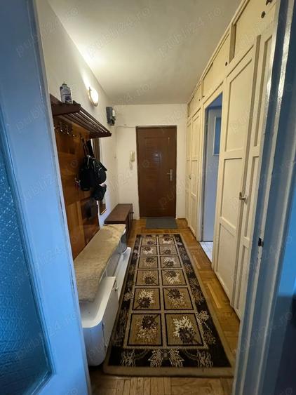 Apartament cu 2 camere semidecomandat în Sud