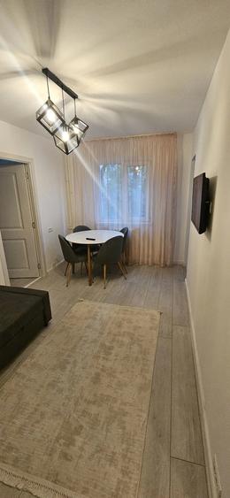 Apartament cu 3 camere semidecomandat în Șagului