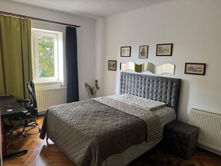 Apartament cu 3 camere decomandat în Central