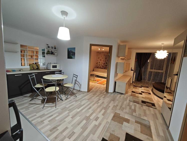 Apartament cu 2 camere decomandat în Florești