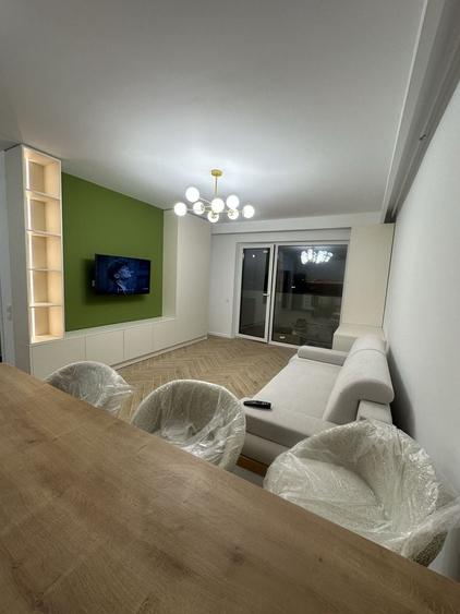 Apartament cu 2 camere decomandat în Florești