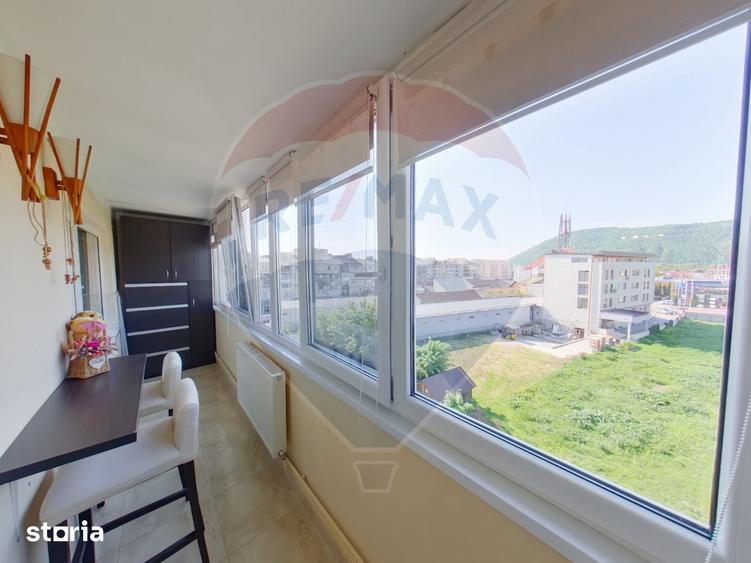 Apartament cu 4 camere de vanzare, Pia?a 1 Decembrie 1918 - 6