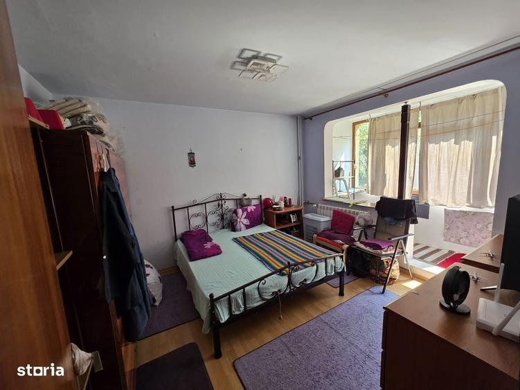 Apartament cu 3 camere decomandat în Valea Ialomiței
