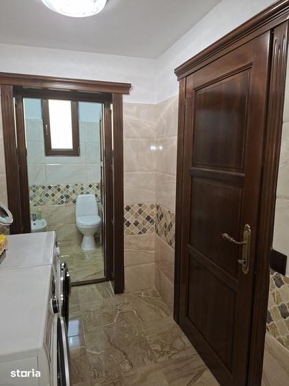 Casă cu 4 camere cu Teren 285 Mp în Central