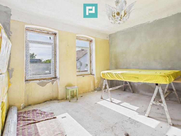Casă individuală cu 3 camere cu Canalizare în Central