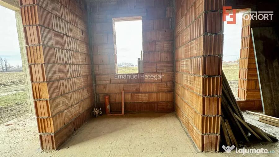 Duplex cu 4 camere in Sag, zona Manastire - Sag (Timis)