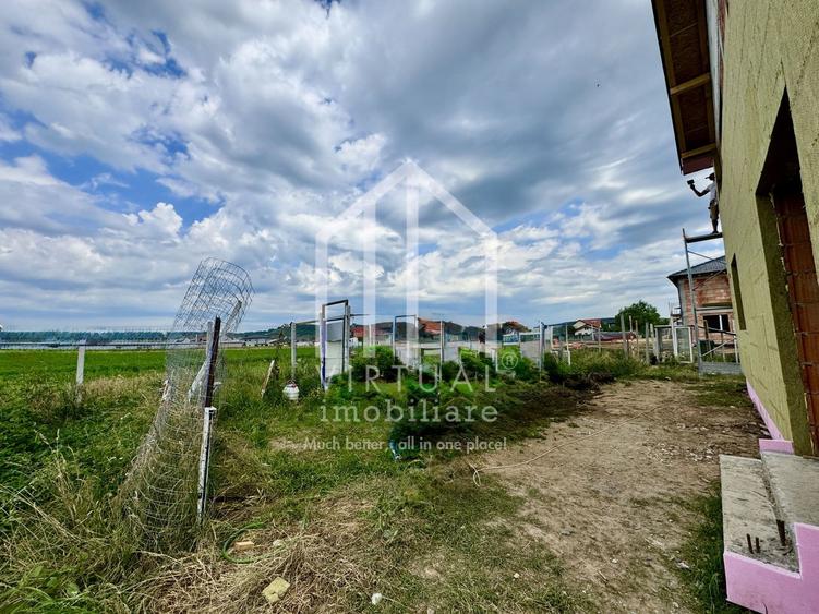 Casă individuală cu 4 camere cu Canalizare în Cristian