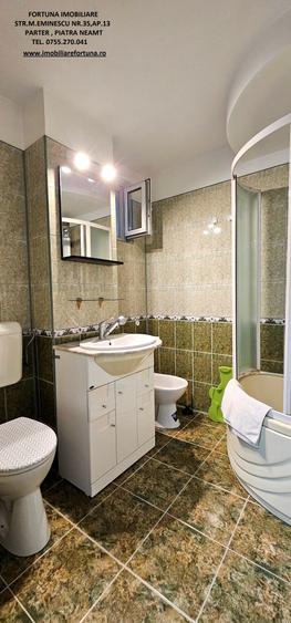 Apartament cu 3 camere semidecomandat, mobilat în Dărmănești