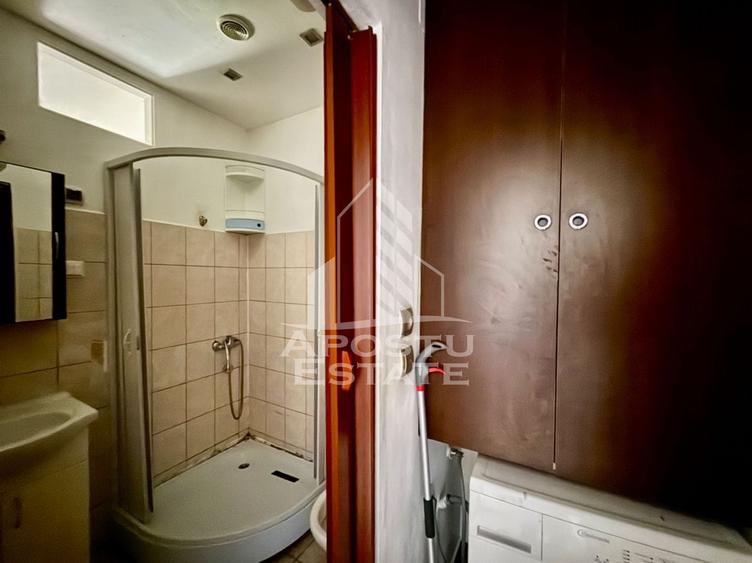 Garsonieră decomandată în Buziașului