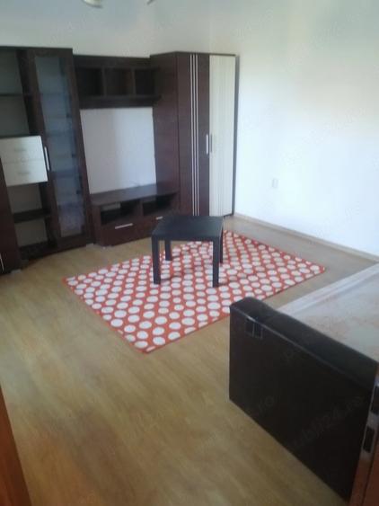 Garsonieră decomandată în Elisabetin