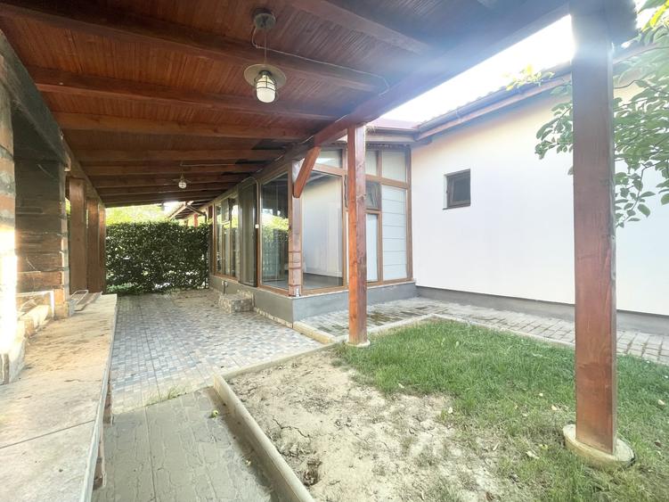 Duplex cu 3 camere cu Canalizare în Moșnița Veche