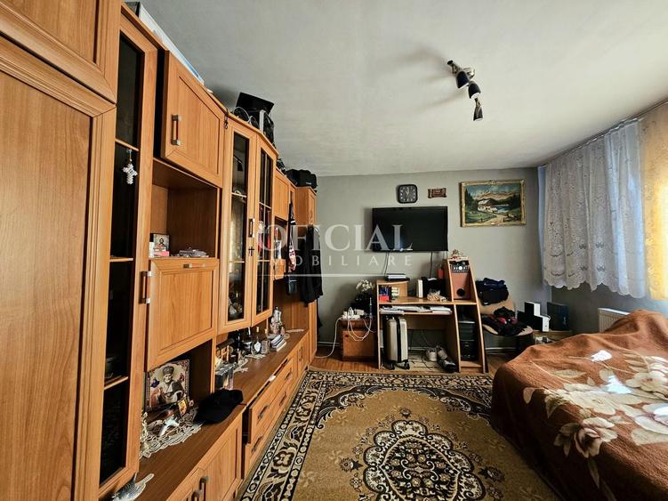 Casă individuală cu 3 camere cu Canalizare în Dâmbul Rotund