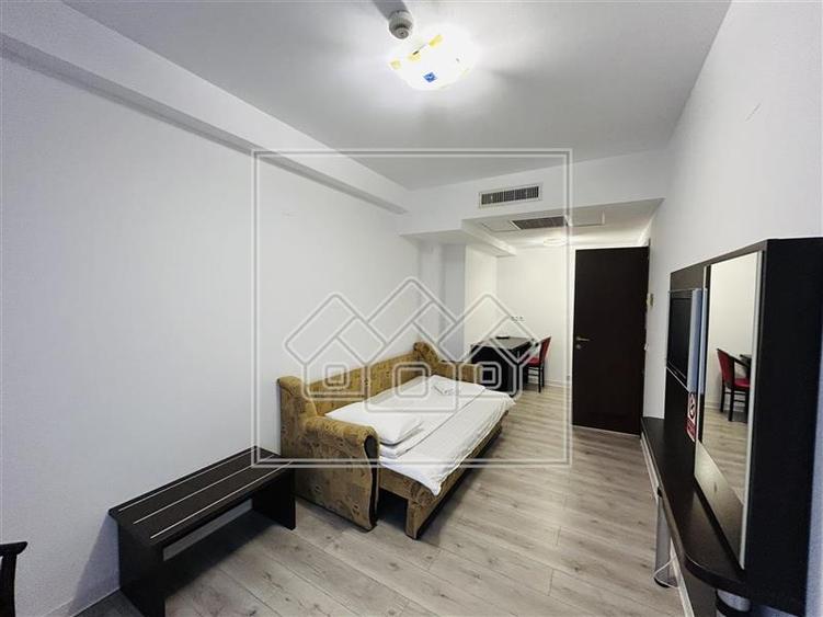Hotel/Pensiune, de 2,500 mp, în Central