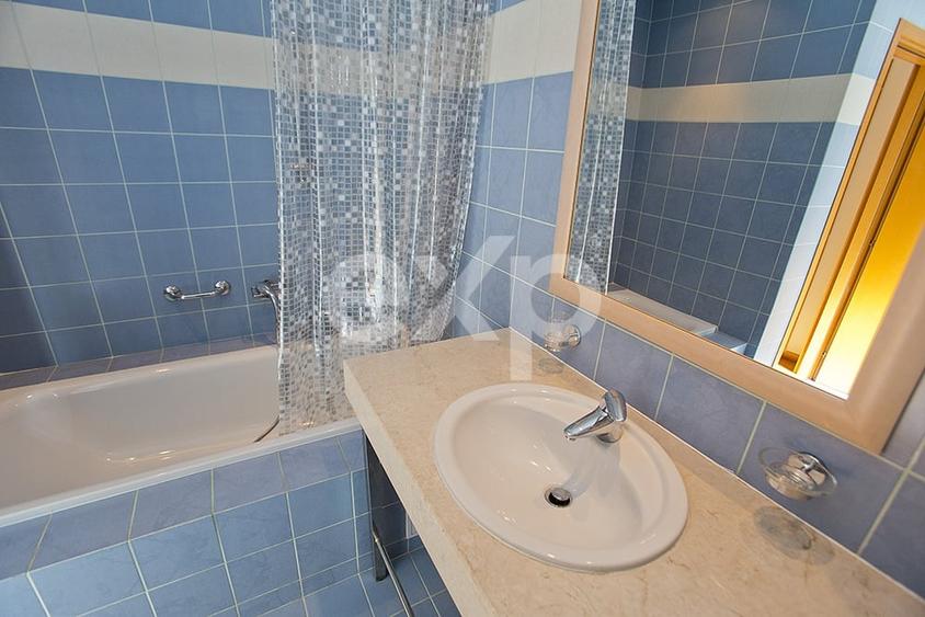 Apartament cu 4 camere decomandat, mobilat în Capitale