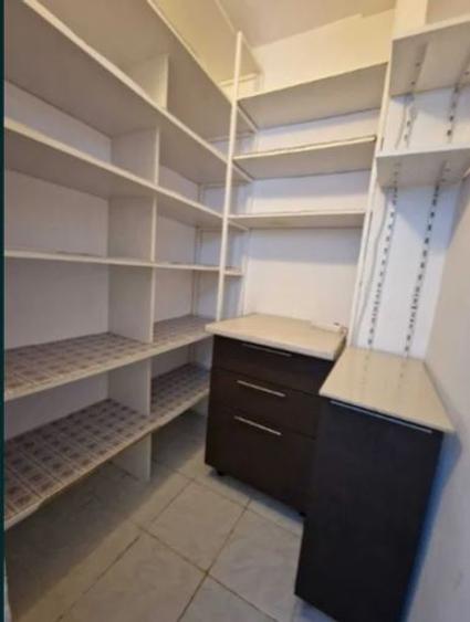 Apartament cu 3 camere decomandat în Crângași
