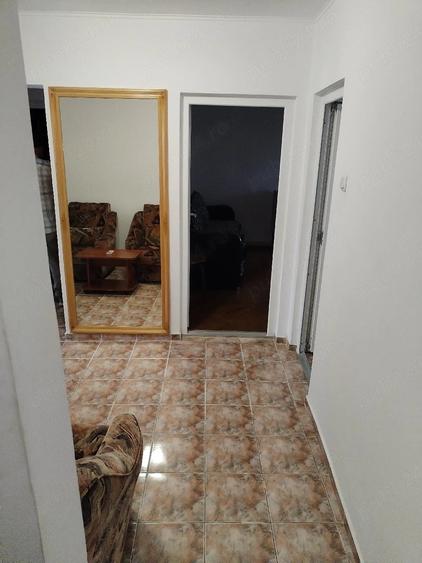 Apartament cu 3 camere decomandat în Vânători