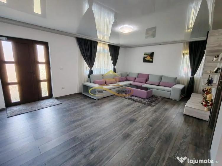 Casă cu 4 camere cu Teren 1009 Mp în Răcăciuni