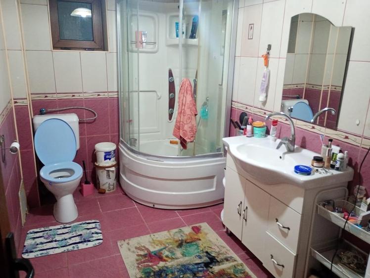 Casă cu 5 camere cu Teren 475 Mp în Pantelimon