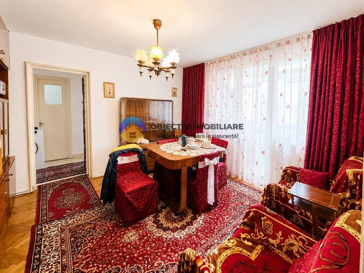 Apartament cu 3 camere semidecomandat în Dărmănești