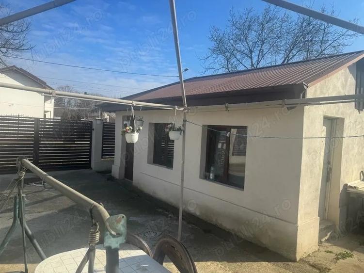 Casă cu 2 camere cu Teren 220 Mp în Central