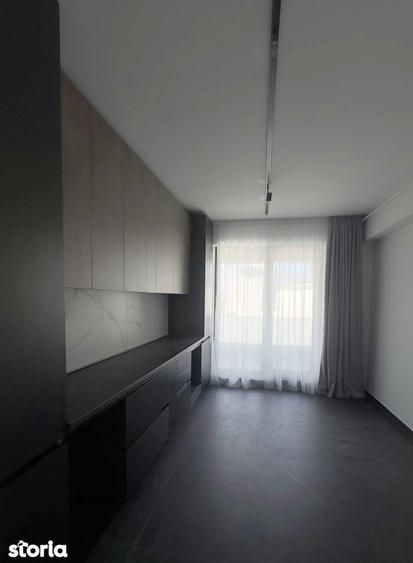 Apartament cu 4 camere în Berceni