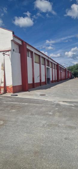 Spațiu comercial, de 2,365 mp, în Central