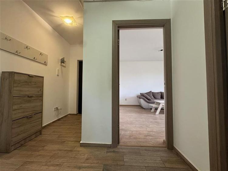 Apartament cu 2 camere decomandat, mobilat în Aeroport