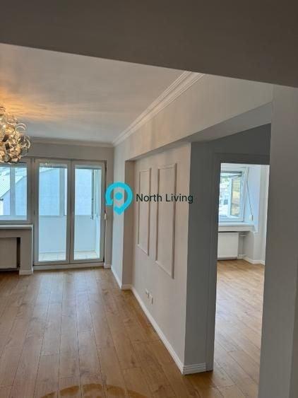 Apartament cu 3 camere semidecomandat în Cișmigiu