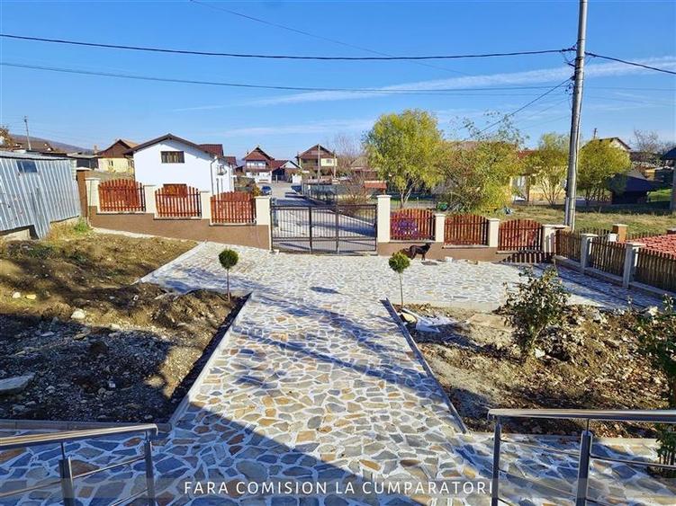 Casă individuală cu 5 camere cu Teren 484 Mp în 1 Mai