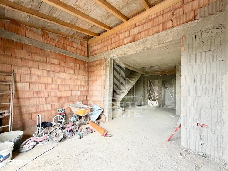 Casă cu 4 camere cu Teren 370 Mp în Tipografilor