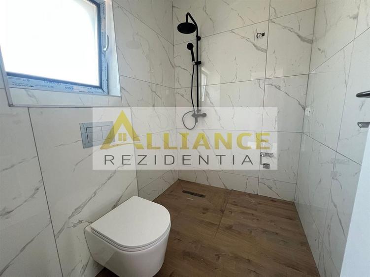 Casă individuală cu 5 camere cu Canalizare în Berceni