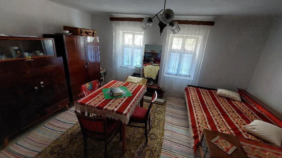Casă cu 2 camere cu Teren 1292 Mp în Tormac