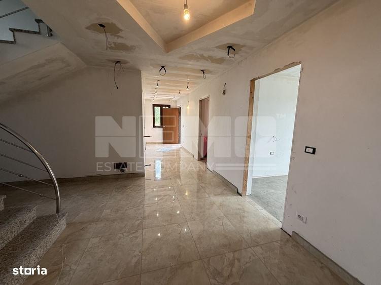 Casă cu 4 camere în Vicovu de Sus