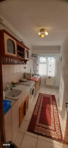 Apartament cu 2 camere decomandat în Ostroveni