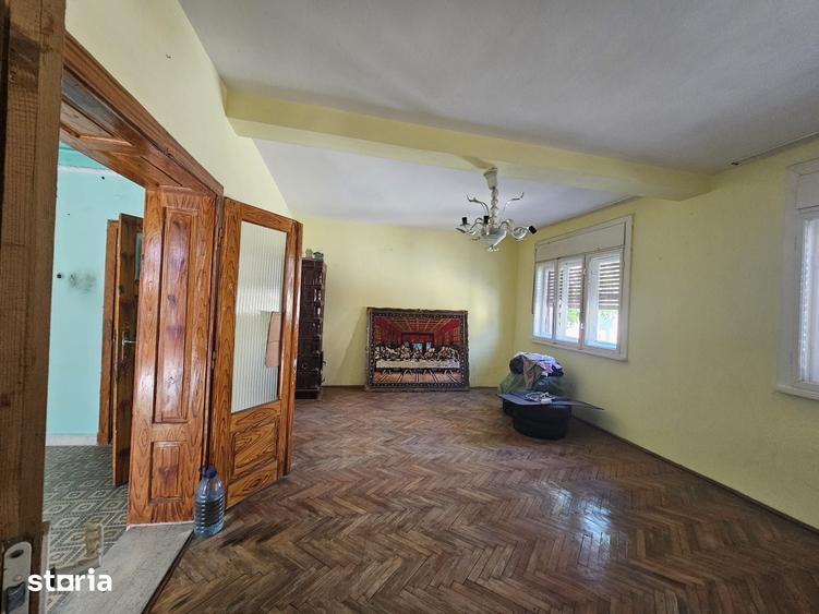 Casă cu 3 camere cu Teren 212 Mp în Central