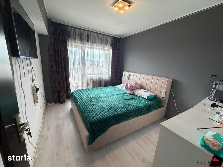 Apartament cu 3 camere decomandat în Central