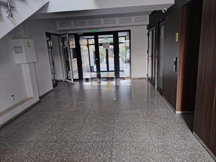 Apartament cu 2 camere decomandat, mobilat în Prelungirea Ghencea