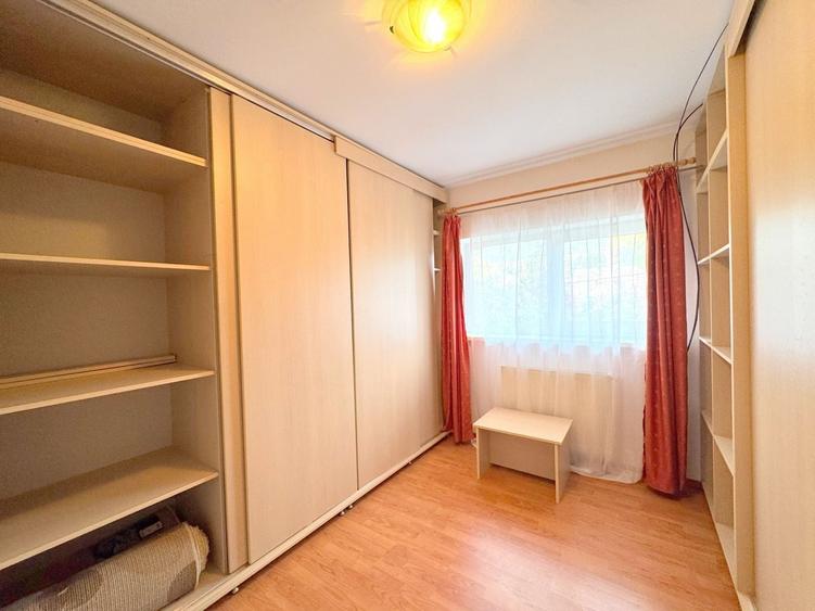 Casă individuală cu 5 camere cu Canalizare în Complex Studențesc