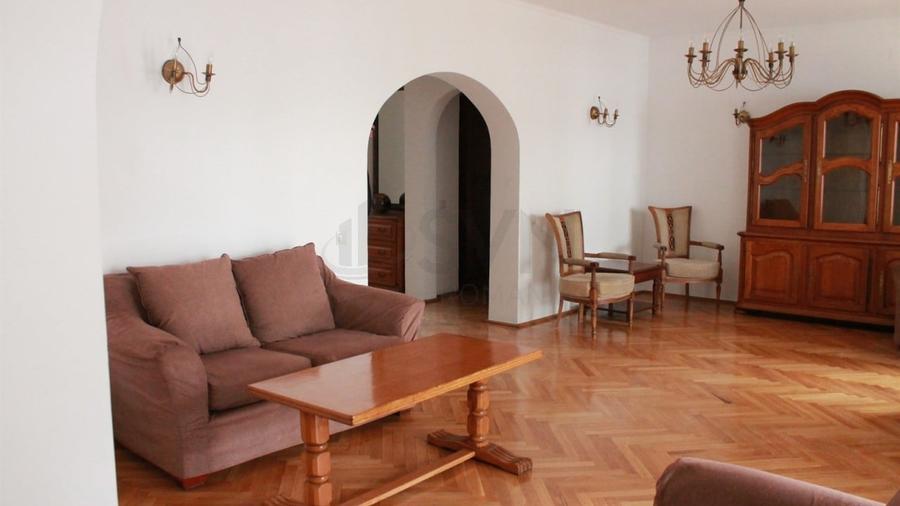 Apartament cu 4 camere decomandat, mobilat în Dorobanți