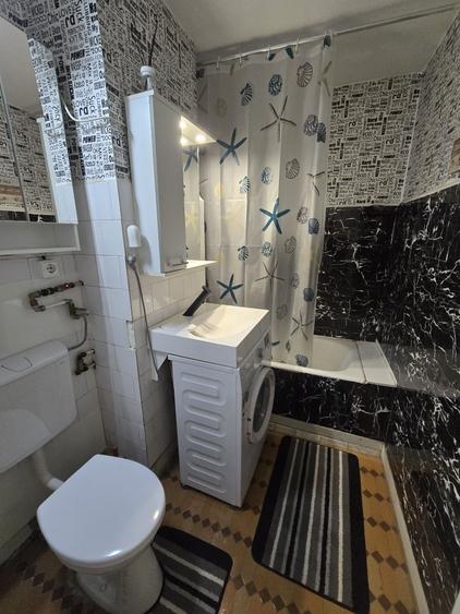 Apartament cu 3 camere decomandat în Găvana