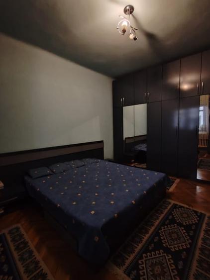 Casă individuală cu 3 camere cu Canalizare în Central