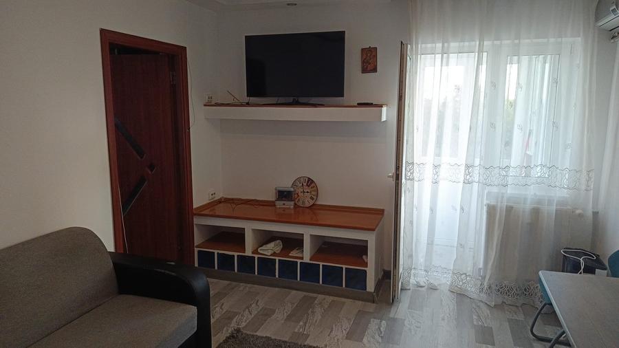 Apartament cu 2 camere semidecomandat în Brâncoveanu