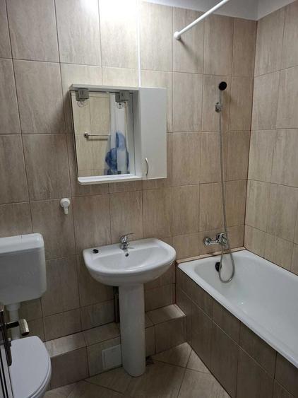 Garsonieră decomandată în Lizeanu