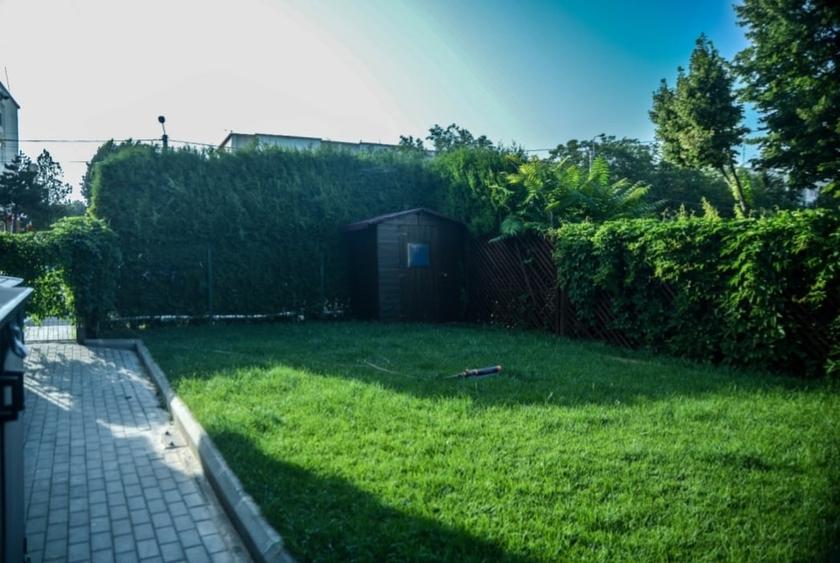 Penthouse cu 4 camere decomandat, mobilat în Inel II