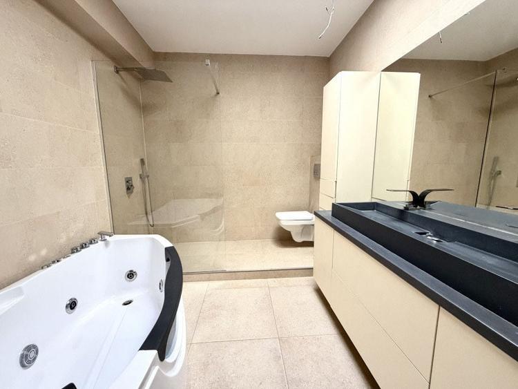 Casă cu 4 camere în Sânandrei