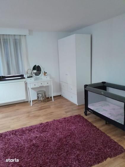 Casă cu 6 camere cu Teren 580 Mp în Central