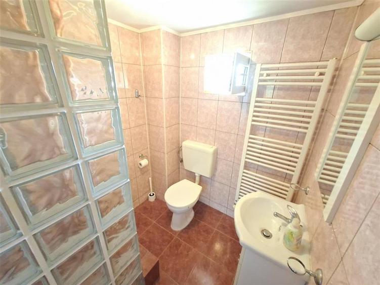 Casă individuală cu 5 camere cu Teren 250 Mp în Gușterița
