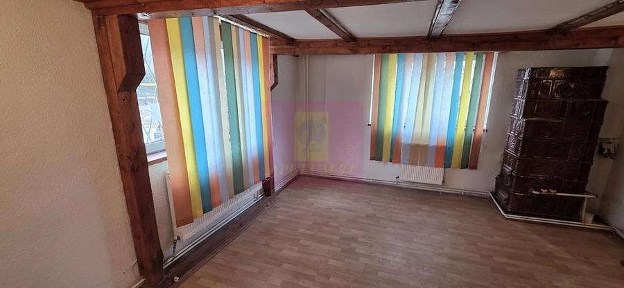 Casă cu 5 camere cu Teren 251 Mp în Zamora