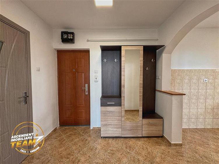 Apartament cu 2 camere decomandat în Simeria