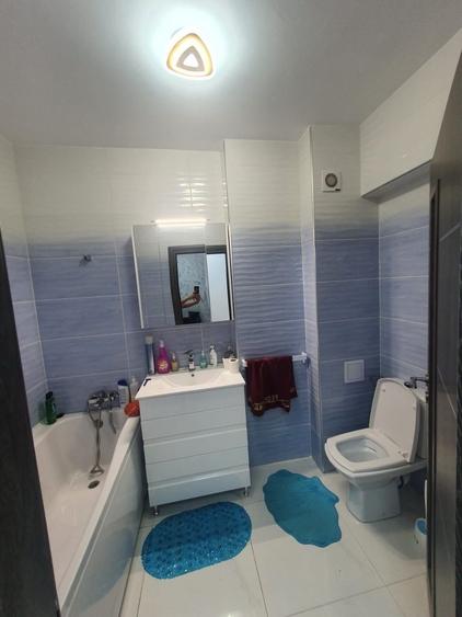 Apartament cu 4 camere decomandat în Central